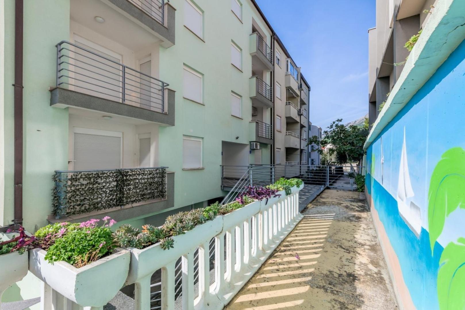 Ruza&Nikolina "1" Apartmani - Baska Voda Exterior photo