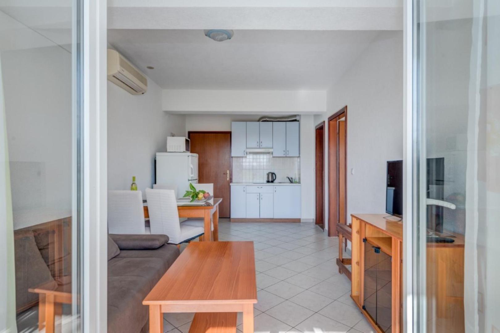 Ruza&Nikolina "1" Apartmani - Baska Voda Exterior photo